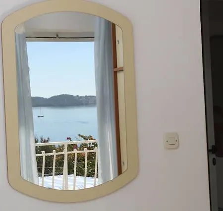 Lana Apartman *